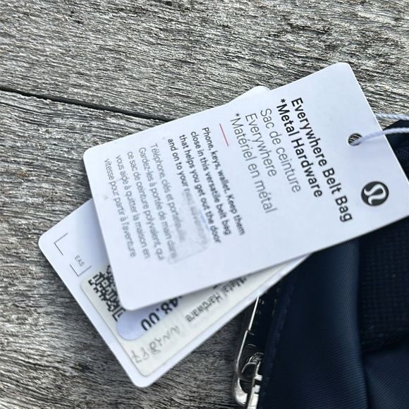 Lululemon Everywhere Belt Bag 1L True Navy silver - Picture 4 of 6
